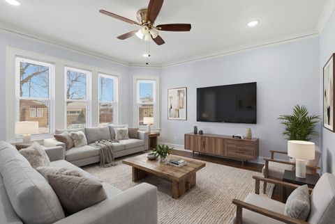 Tiny photo for 2950 N Lowell Avenue, Chicago, IL 60641 (MLS # 12567321)