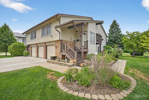 Tiny photo for 1316 Kingsbury Drive #1, Hanover Park, IL 60133 (MLS # 12448439)