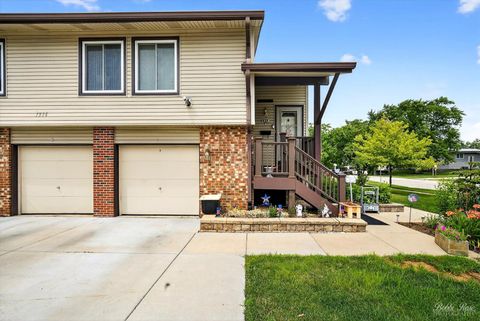 Tiny photo for 1316 Kingsbury Drive #1, Hanover Park, IL 60133 (MLS # 12448439)