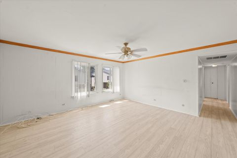 Tiny photo for 1316 Kingsbury Drive #1, Hanover Park, IL 60133 (MLS # 12448439)