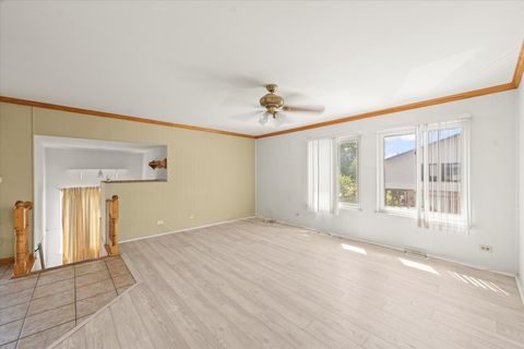 Tiny photo for 1316 Kingsbury Drive #1, Hanover Park, IL 60133 (MLS # 12448439)