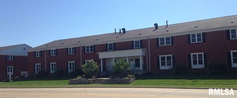 985 LINCOLN Road 220 Bettendorf IA 52722