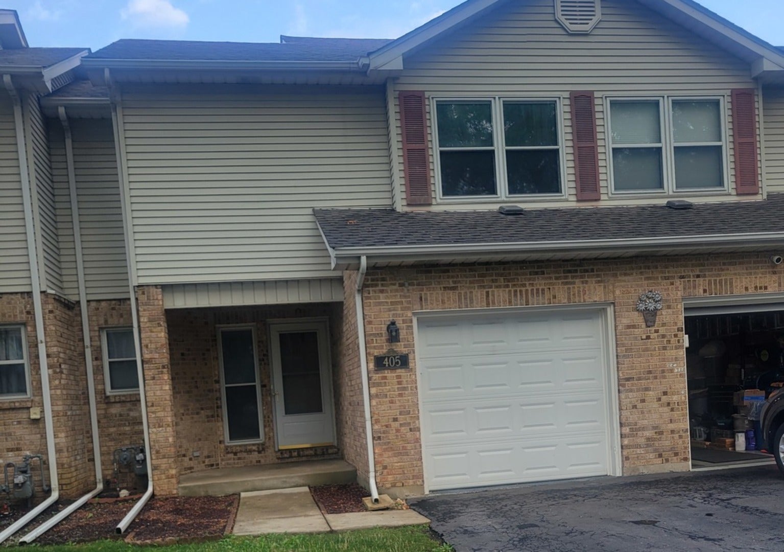 405 S Wenbriar Square