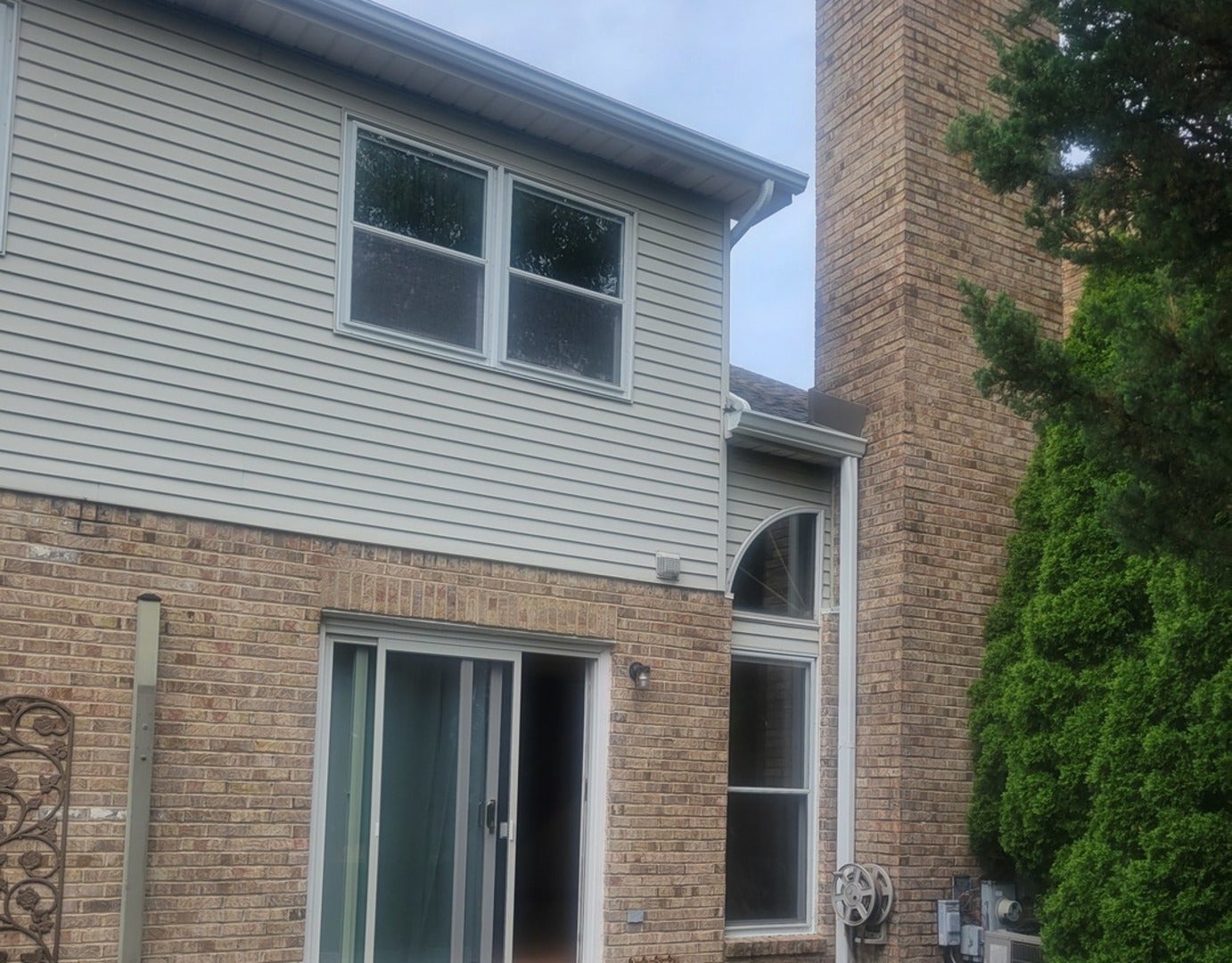 405 S Wenbriar Square