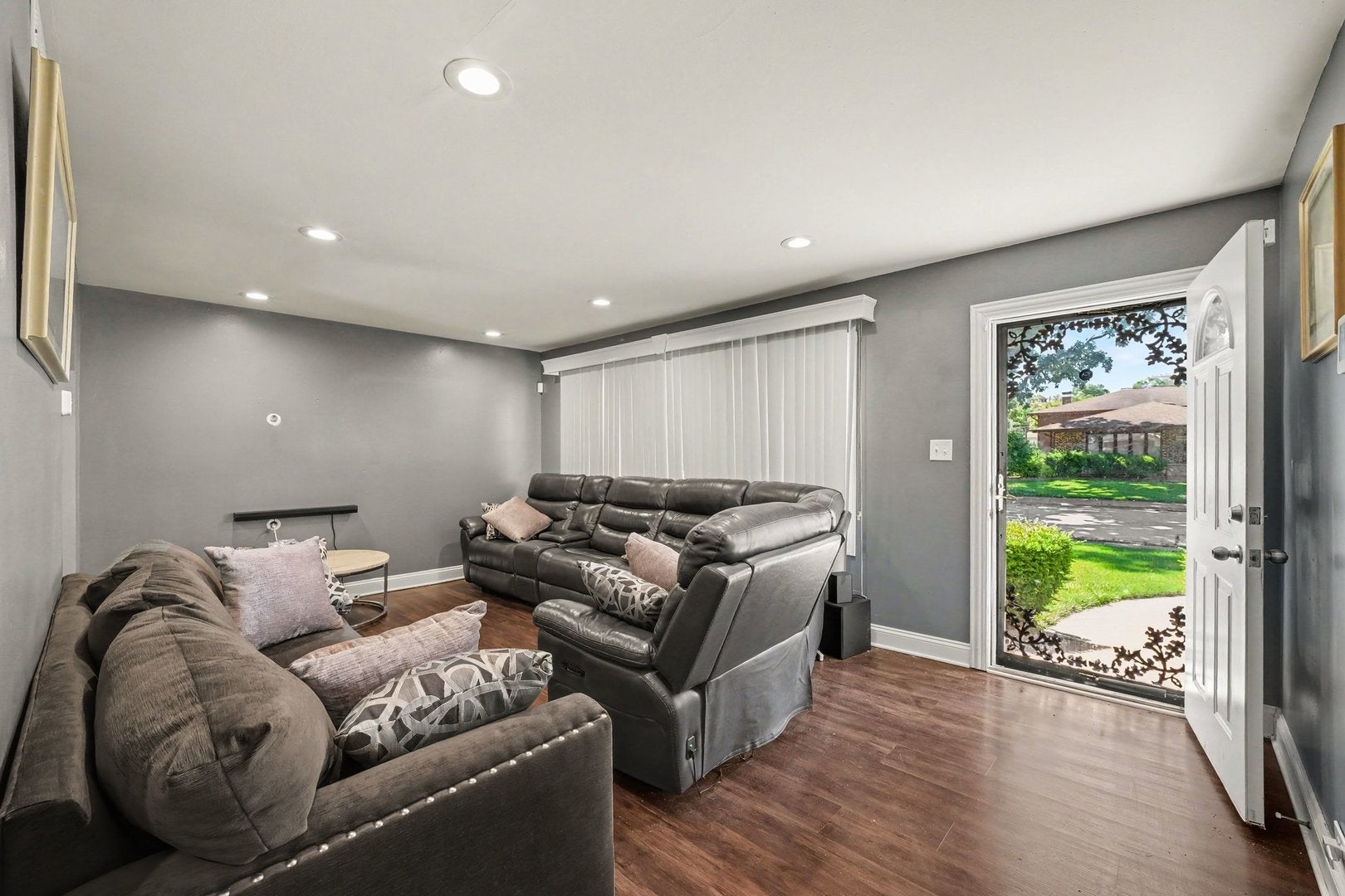 15659 Mutual Terrace