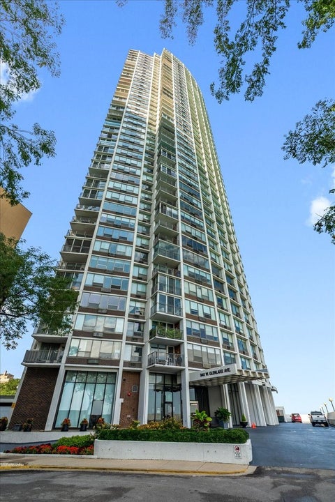 Photo of 940 W Glenlake Avenue #27B, Chicago, IL 60660 (MLS # 12759392)