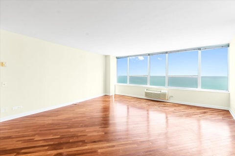 Tiny photo for 940 W Glenlake Avenue #27B, Chicago, IL 60660 (MLS # 12759392)