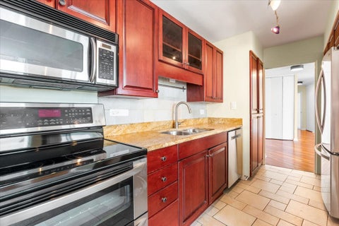 Tiny photo for 940 W Glenlake Avenue #27B, Chicago, IL 60660 (MLS # 12759392)
