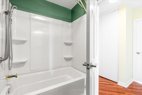 Tiny photo for 940 W Glenlake Avenue #27B, Chicago, IL 60660 (MLS # 12759392)