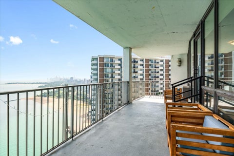 Tiny photo for 940 W Glenlake Avenue #27B, Chicago, IL 60660 (MLS # 12759392)