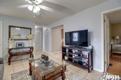 Tiny photo for 2410 BARKER Street, Clinton, IA 52732 (MLS # QC4270069)