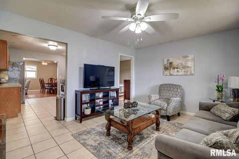 Tiny photo for 2410 BARKER Street, Clinton, IA 52732 (MLS # QC4270069)