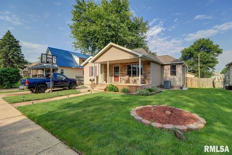 Tiny photo for 2410 BARKER Street, Clinton, IA 52732 (MLS # QC4270069)