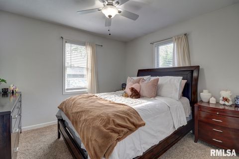 Tiny photo for 2410 BARKER Street, Clinton, IA 52732 (MLS # QC4270069)