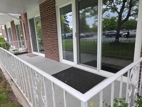 Tiny photo for 127 N Wolf Road #41A, Wheeling, IL 60090 (MLS # 12646879)