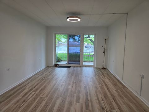 Tiny photo for 127 N Wolf Road #41A, Wheeling, IL 60090 (MLS # 12646879)