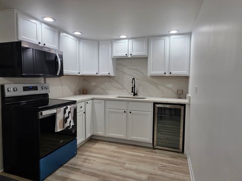 Tiny photo for 127 N Wolf Road #41A, Wheeling, IL 60090 (MLS # 12646879)
