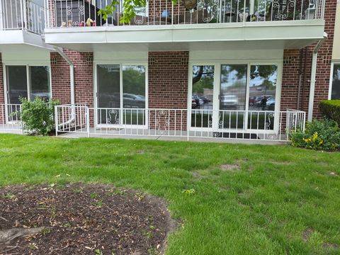 Tiny photo for 127 N Wolf Road #41A, Wheeling, IL 60090 (MLS # 12646879)