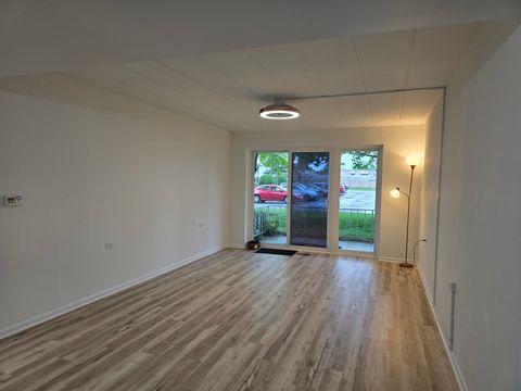 Tiny photo for 127 N Wolf Road #41A, Wheeling, IL 60090 (MLS # 12646879)