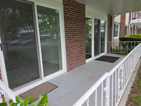 Tiny photo for 127 N Wolf Road #41A, Wheeling, IL 60090 (MLS # 12646879)