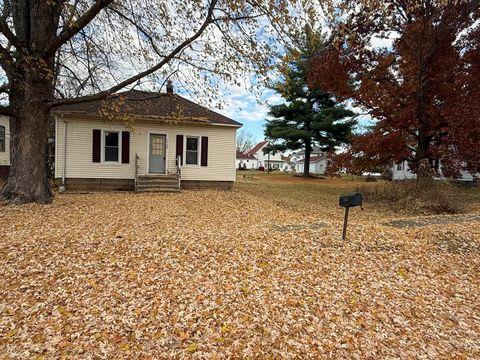 Tiny photo for 1706 Erie Avenue, Savanna, IL 61074 (MLS # 12519040)