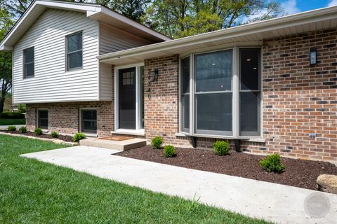 Tiny photo for 24340 Davids Court, Naperville, IL 60564 (MLS # 12635179)