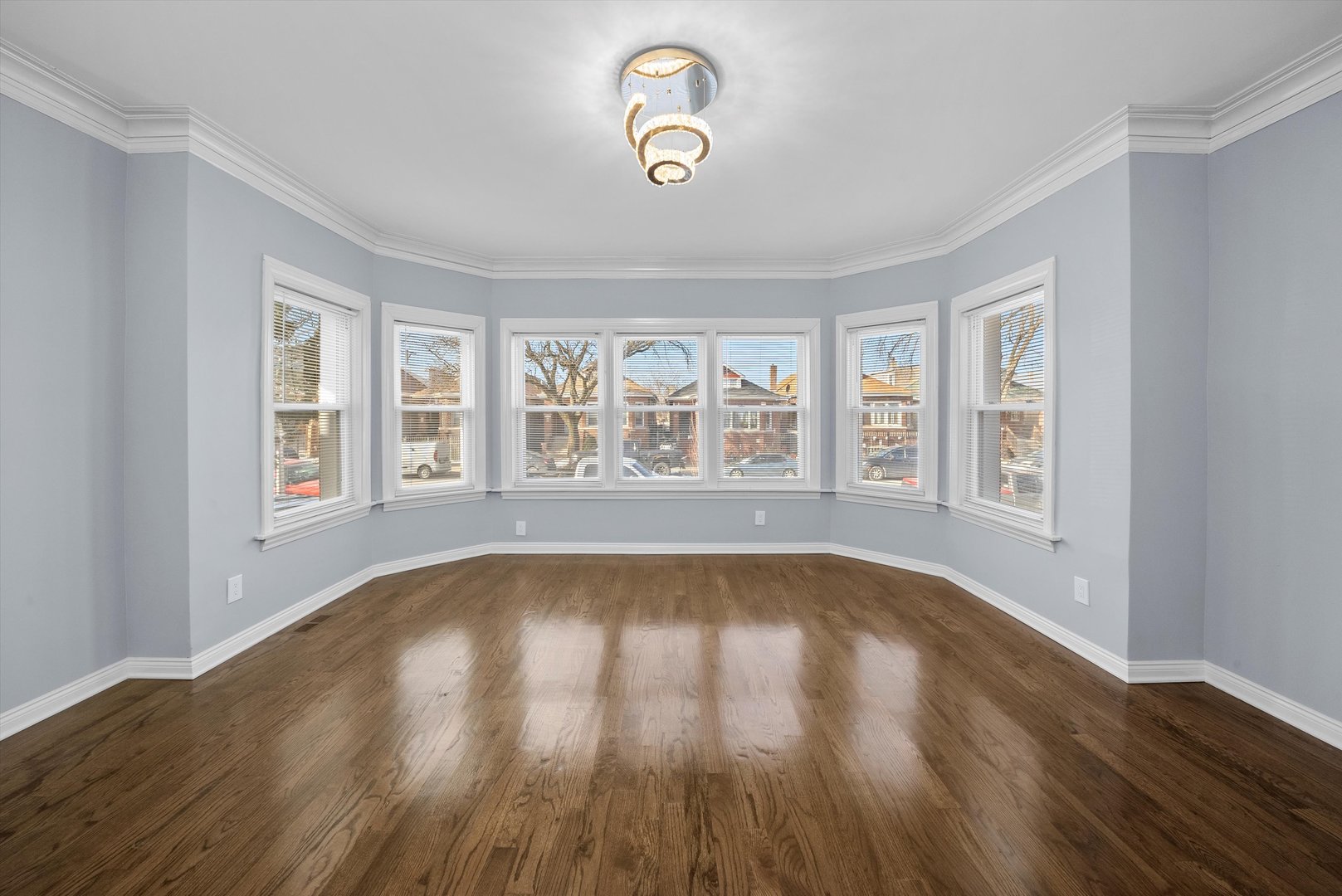 6621 S California Avenue