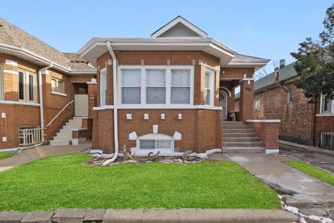 Photo of 6621 S California Avenue, Chicago, IL 60629 (MLS # 12621670)