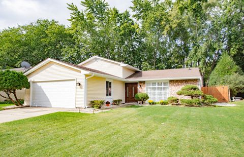 Photo of 1040 Borden Drive, Roselle, IL 60172 (MLS # 12573243)