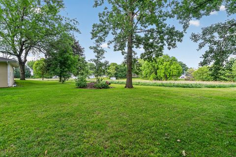 Tiny photo for 201 N Vermillion Street, Troy Grove, IL 61372 (MLS # 12678305)