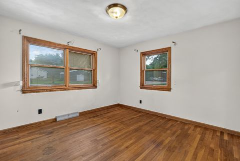 Tiny photo for 201 N Vermillion Street, Troy Grove, IL 61372 (MLS # 12678305)
