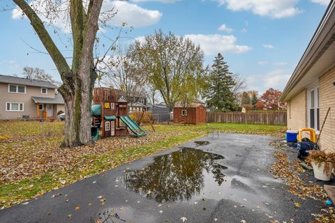 Tiny photo for 1071 Almond Drive, Aurora, IL 60506 (MLS # 12523660)