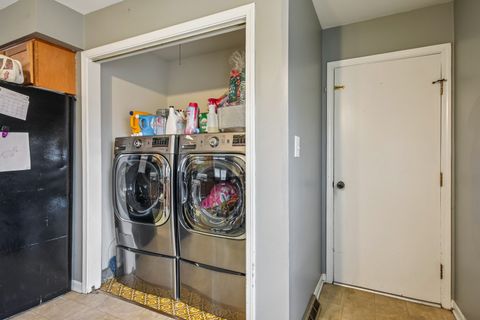 Tiny photo for 1071 Almond Drive, Aurora, IL 60506 (MLS # 12523660)