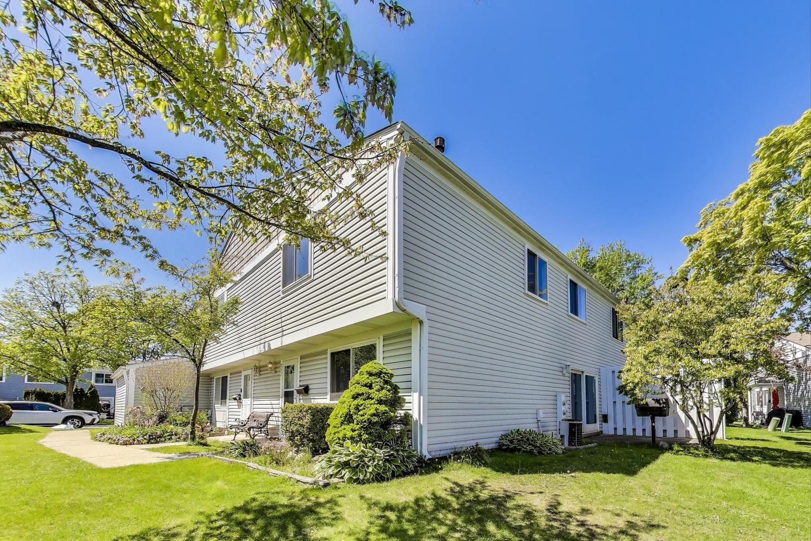 852 Oxford Place