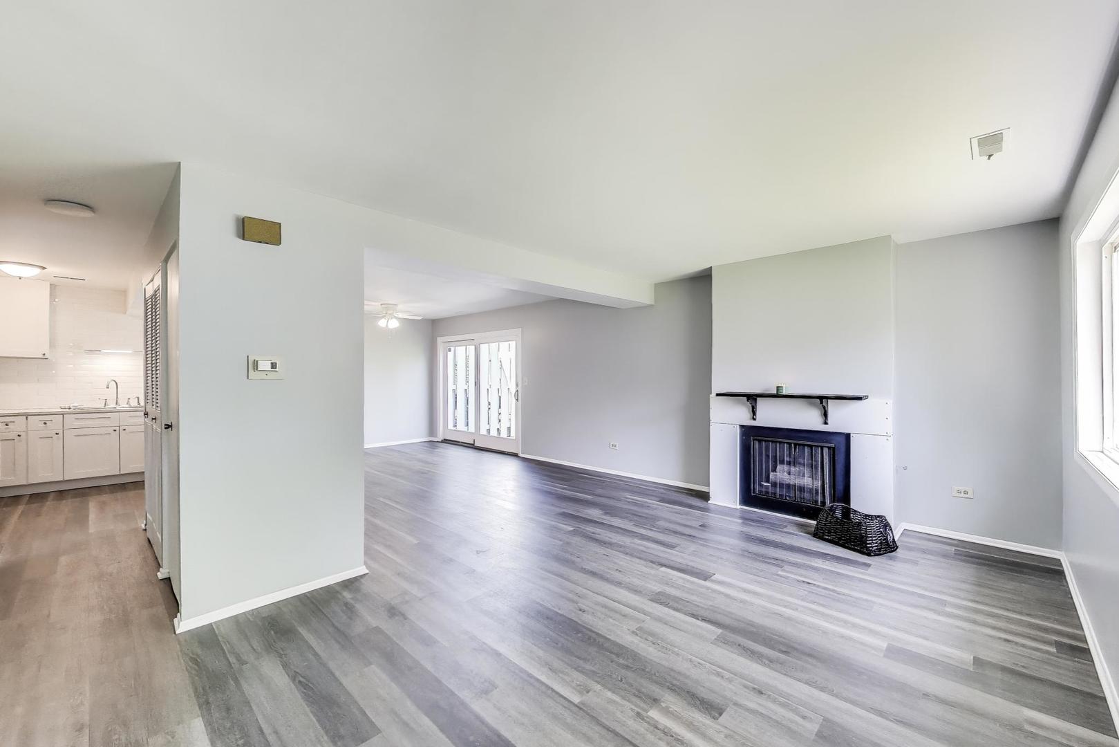 852 Oxford Place