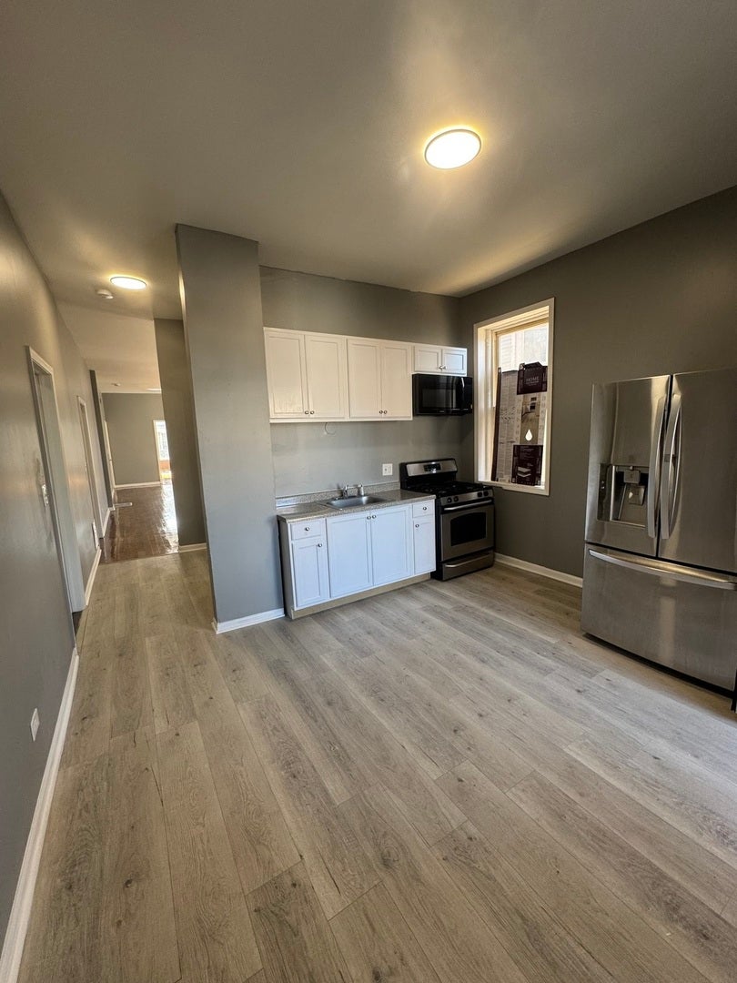 720 W 61st Street