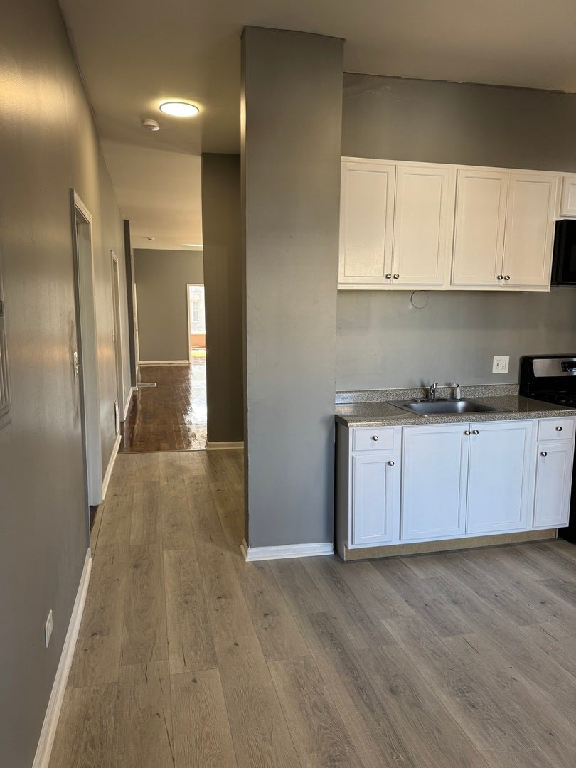 720 W 61st Street