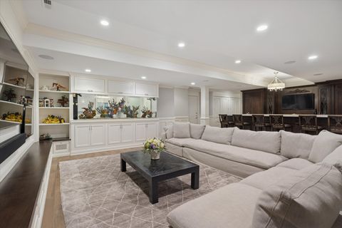 Tiny photo for 321 E 9th Street, Hinsdale, IL 60521 (MLS # 12546702)