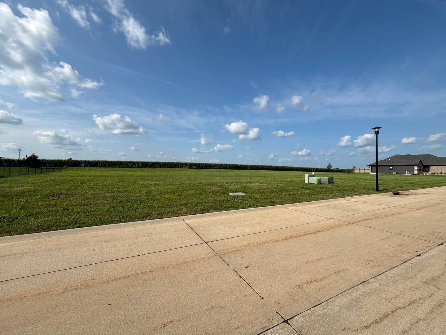 121 W School View Road