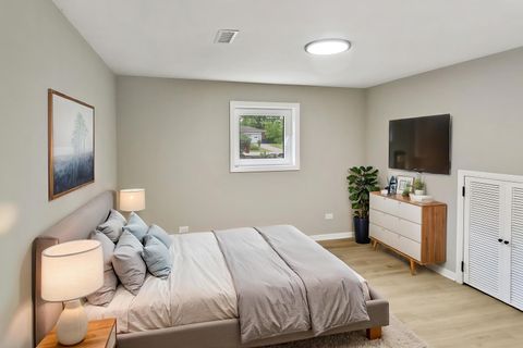 Tiny photo for 617 S Busse Road, Mount Prospect, IL 60056 (MLS # 12648663)
