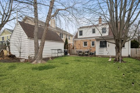 Tiny photo for 714 S Dunton Avenue, Arlington Heights, IL 60005 (MLS # 12580949)