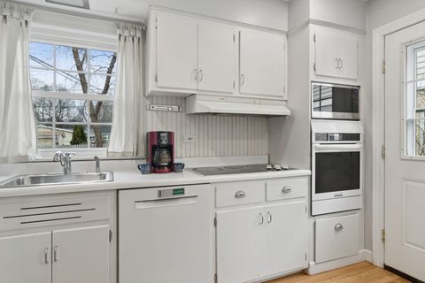 Tiny photo for 714 S Dunton Avenue, Arlington Heights, IL 60005 (MLS # 12580949)