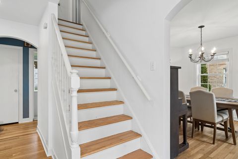 Tiny photo for 714 S Dunton Avenue, Arlington Heights, IL 60005 (MLS # 12580949)