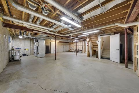 Tiny photo for 801 W Veterans Parkway, Addison, IL 60101 (MLS # 12492491)
