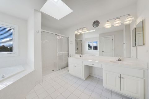 Tiny photo for 801 W Veterans Parkway, Addison, IL 60101 (MLS # 12492491)