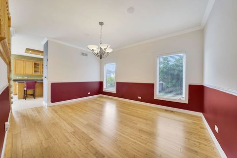 Tiny photo for 801 W Veterans Parkway, Addison, IL 60101 (MLS # 12492491)