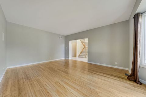 Tiny photo for 801 W Veterans Parkway, Addison, IL 60101 (MLS # 12492491)