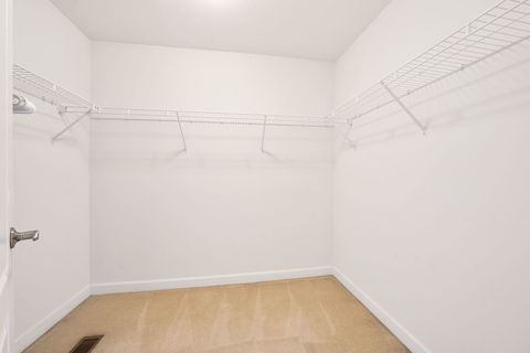 Tiny photo for 801 W Veterans Parkway, Addison, IL 60101 (MLS # 12492491)