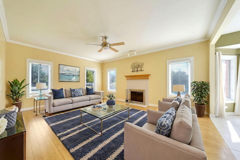 Tiny photo for 801 W Veterans Parkway, Addison, IL 60101 (MLS # 12492491)