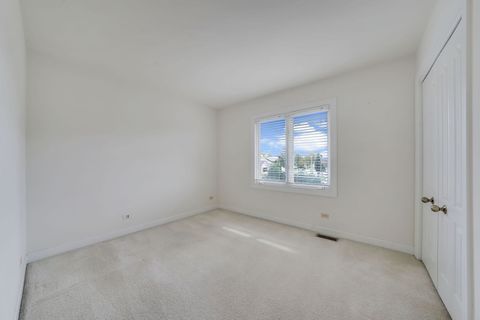 Tiny photo for 801 W Veterans Parkway, Addison, IL 60101 (MLS # 12492491)